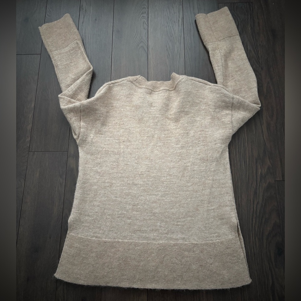 BANANA REPUBLIC Brushed Knit Sweater Medium - Picture 11 of 11